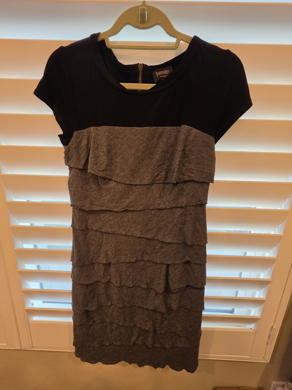 Laundry by Shelli Segal Black and Gray Layered Ruffle Dress